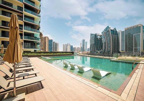 Chic Studio Retreat with Top Amenities - image 8