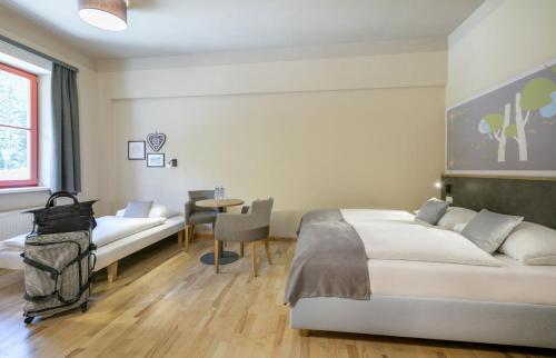 2 double beds