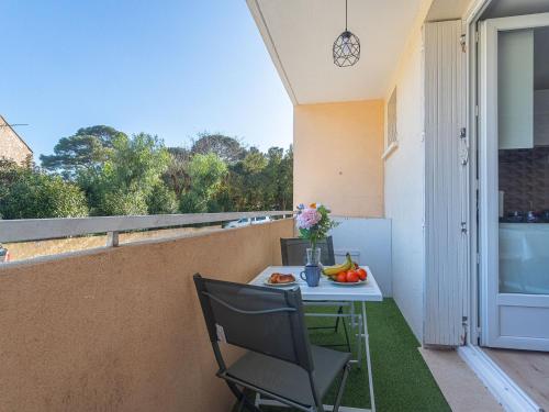 Apartment Les Amandiers by Interhome in ลา แซย์น-ซูร์-แมร์