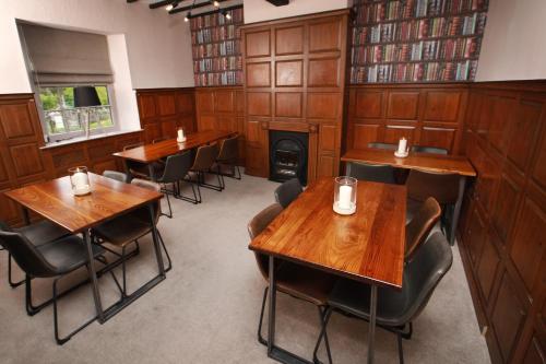 Glyn Valley Hotel - image 2