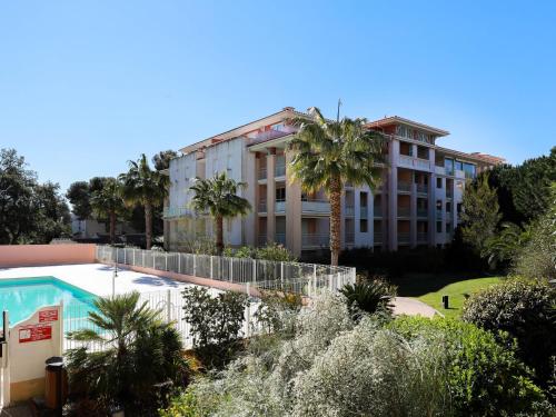 Apartment Les Calanques du Parc-7 by Interhome near Le Botafogo