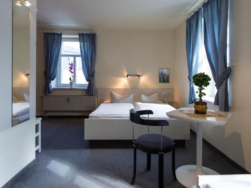 1 twin bed