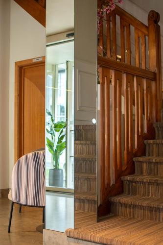 Ambassador Hotel - image 7