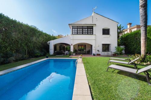 Villa in Marbella with golf views