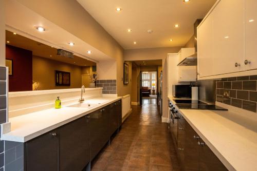 Amadeus Apartments - The Howe