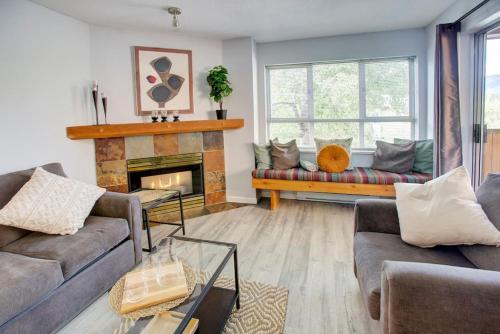 Whistler Village 1BR, Sleeps 3,Free Parking, Close to all