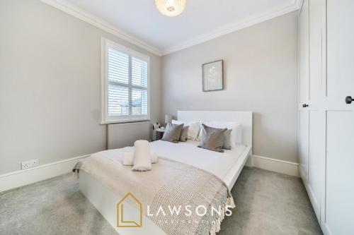 Large 4BR Home, 2 Baths, Central Windsor, Windsor (foto 10)