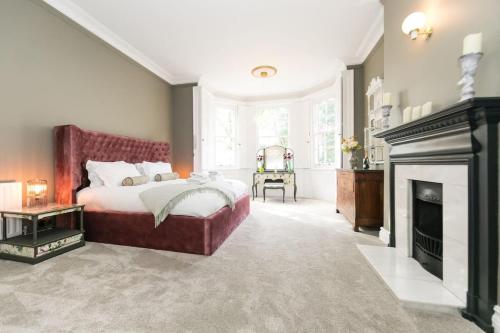 Hillthorpe Estate - 14 Bed Manor House with Hot Tubs and Secluded Gardens in ทอร์ปออดลิน
