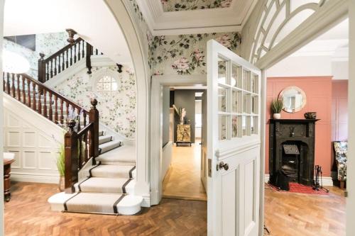 บริการและสิ่งอำนวยความสะดวก, Hillthorpe Estate - 14 Bed Manor House with Hot Tubs and Secluded Gardens in ทอร์ปออดลิน