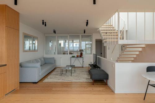 Top Floor New Duplex Stunning View In Trendy St Gilles - image 13