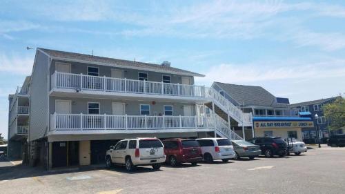 Atlantic Breeze Motel & Apartments – Ocean City, MD