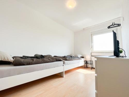 Home4Now BM01 Monteursunterkunft in Bergheim I 3 Schlafzimmer fur 6 Personen I Kuche I SmartTV I WiF in Bergheim
