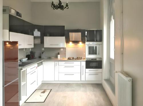 廚房, Maison accueillante à Arques-la-Bataille avec cheminée (Maison accueillante a Arques-la-Bataille avec cheminee) in 阿爾克拉巴泰勒