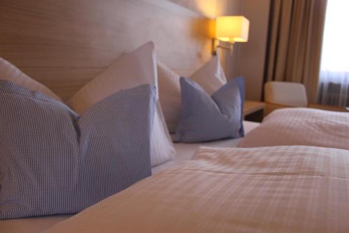 Hotel Gasthof Rossle 5.4km von Fachbergsiedlung entfernt