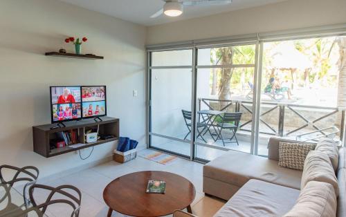 78796 Cozy unit by the Pool, Fiber Optic, 70m to Ocean, Progreso (foto 5)
