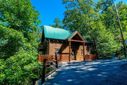 Pool table, hot tub, and adorable 1BR log cabin for a perfect stay!, Sevierville (fotografie 7)