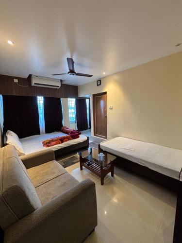 hotel sagnik in Murshidabad