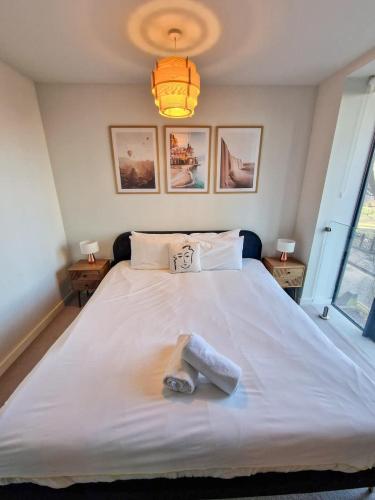 Premium City Centre 3Bed Home by City SuperHost - Tap to explore photos