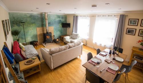 Létesítmények, 12 & 14 On the Hill Aberfoyle, twin holiday cottages in Scenic Loch Lomond & Trossachs National Park in Aberfoyle