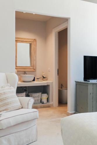 Double or twin room, garden view