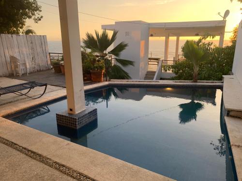 Cocos camp in Acapulco