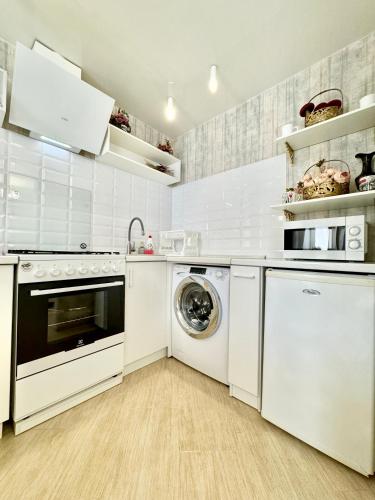 ApartPoltava Смак Італії у самому центрі Полтави , білосніжна студія в новобудові, банківський чек (ApartPoltava Смак Італіі у самому центрі Полтави , білосніжна студія в новобудові, банківськии чек) in Poltava