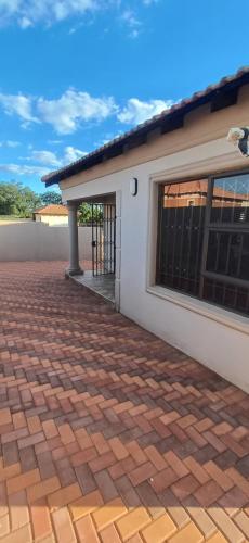 Gugulethu Villa Gugulethu Villa