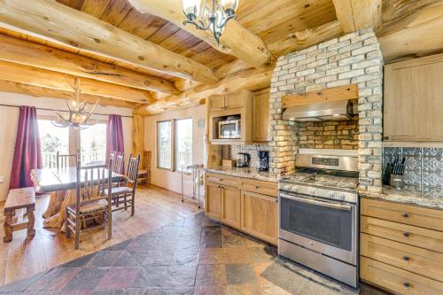 Resort Cabin Ski-In and Out and Mtn Bike Trail Access! - image 8