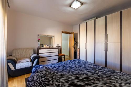 Apartment in the Center of Tirana, Тирана (фото 10)