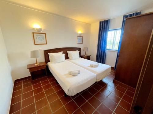 One-Bedroom Apartment Twin