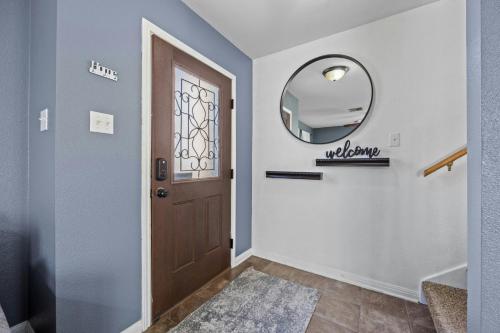 Grand Family Escape 4BDR- 1 minute from Water Park! in Temple, USA