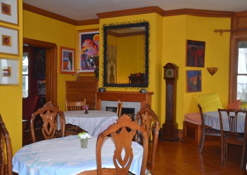 Queen's View Bed and Breakfast - image 6
