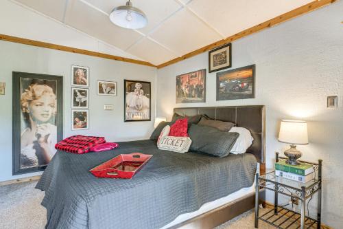 College Station Lodge with Hot Tub and Prvt Courtyard! - main image