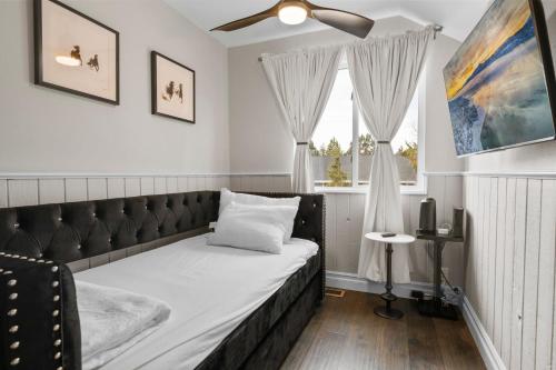 Bunny's Ranch - Sleeps 12, Pool Table, Ping Pong, Foosball in Big Bear City (CA)