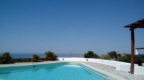 Villa with private swimming pool near Super Paradise gîte à louer Paraga