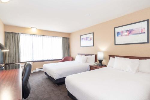 2 twin beds