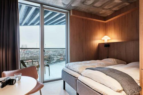 1 queen bed