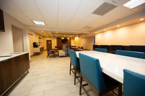 Holiday Inn Express - Canyon an IHG Hotel - image 14
