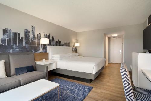 King Room with Sofa Bed - Non-Smoking