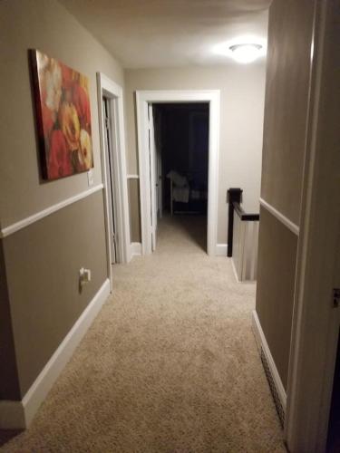 Middletown Centenarian 4 Bed 2 Bath Sleeps 12 - image 2