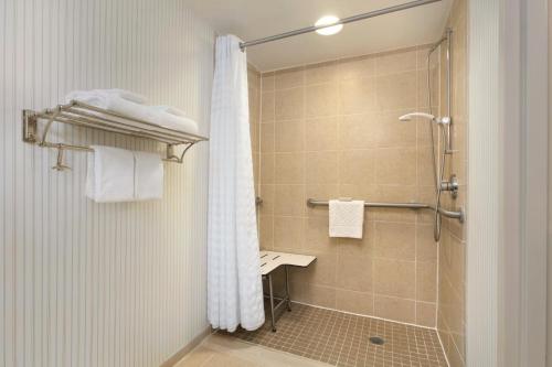 King Room with Roll-In Shower - Mobility and Hearing Access