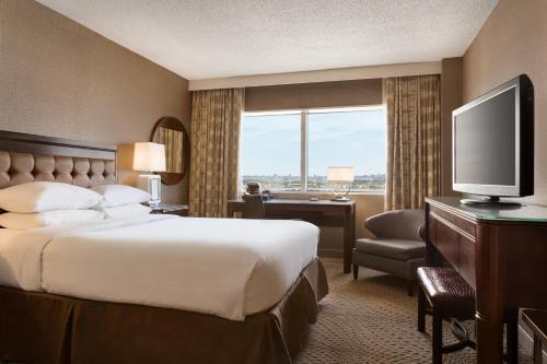 Queen Room - Mobility Accessible