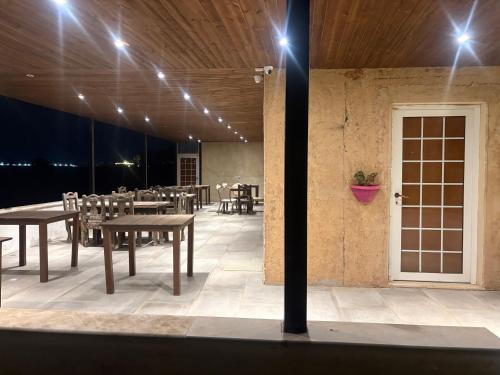 Restaurant, Qastal Zaman in Al Qastal