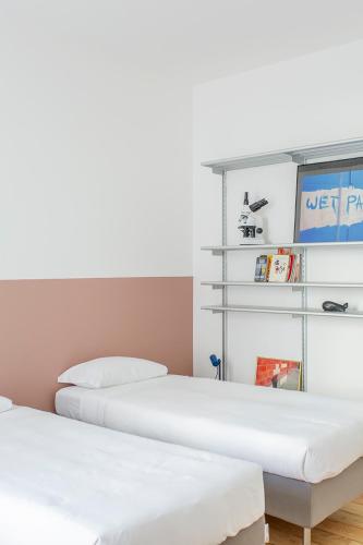 Milan City Chic - image 12