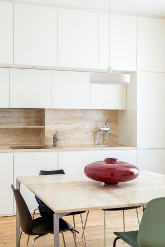 Milan City Chic - image 4