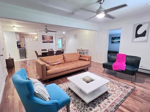 Modern and spacious 4 B/R + 2 bath house in Nova York (NY)