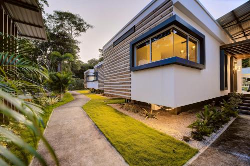 숙소 외관, Villas Ríos del Caribe (Villas Rios del Caribe) in 푸에르토 비에호 데 탈라망카