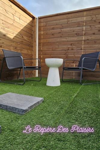 Maisons Plaisir & Pulsion Spa Sauna Privé (Maisons Plaisir & Pulsion Spa Sauna Prive) in Алош