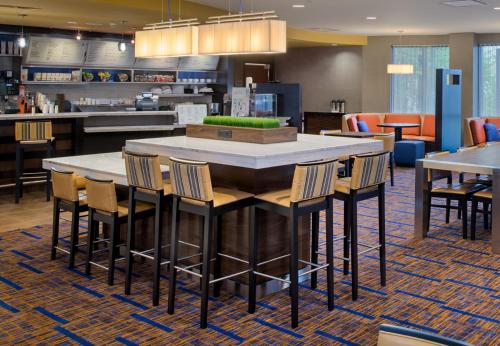 Courtyard by Marriott Hanover Lebanon - image 10