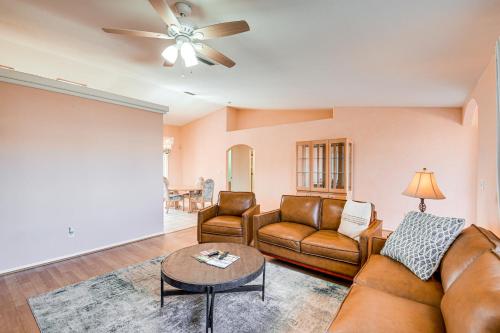 Hike, Boat, Golf and Unwind Lake Havasu City Home! in Lake Havasu City